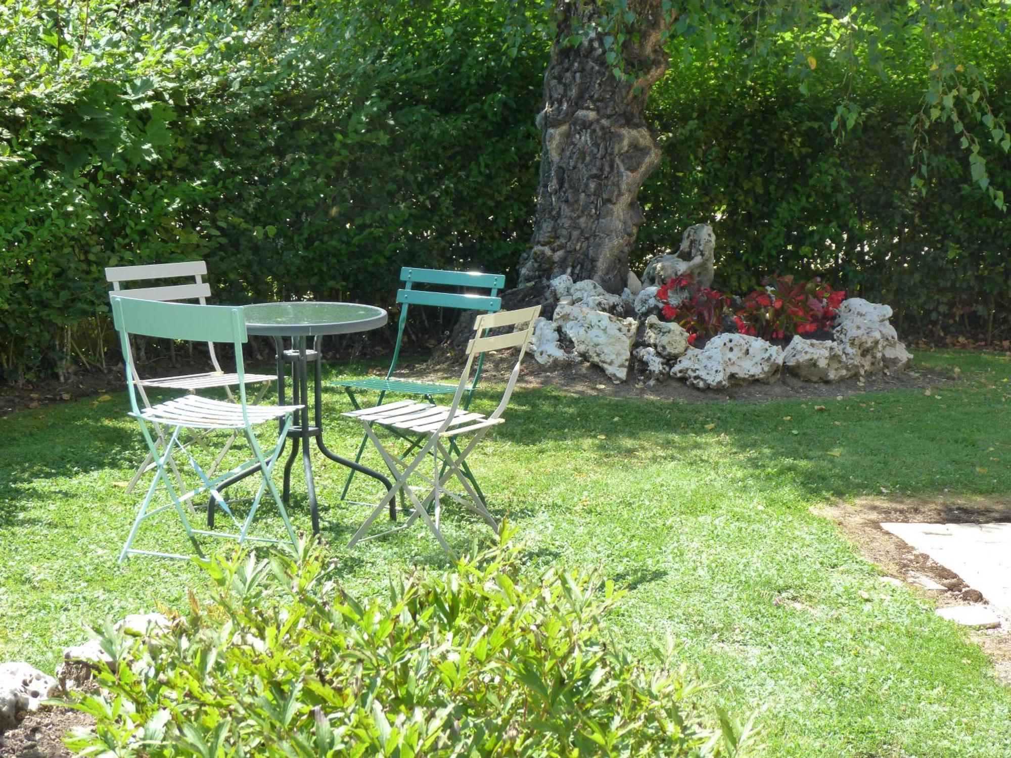 Chez Jeannette Lacanche